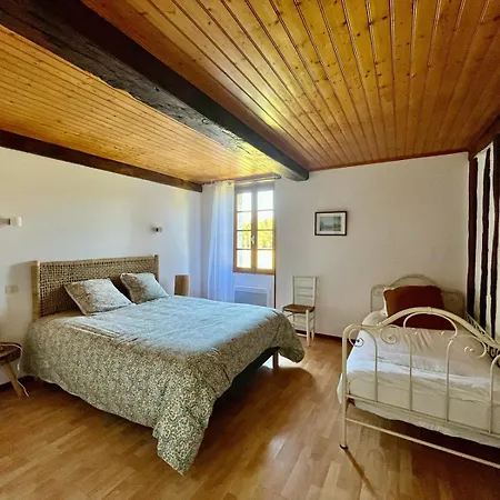 Gite Maison Campagne * Lavazan